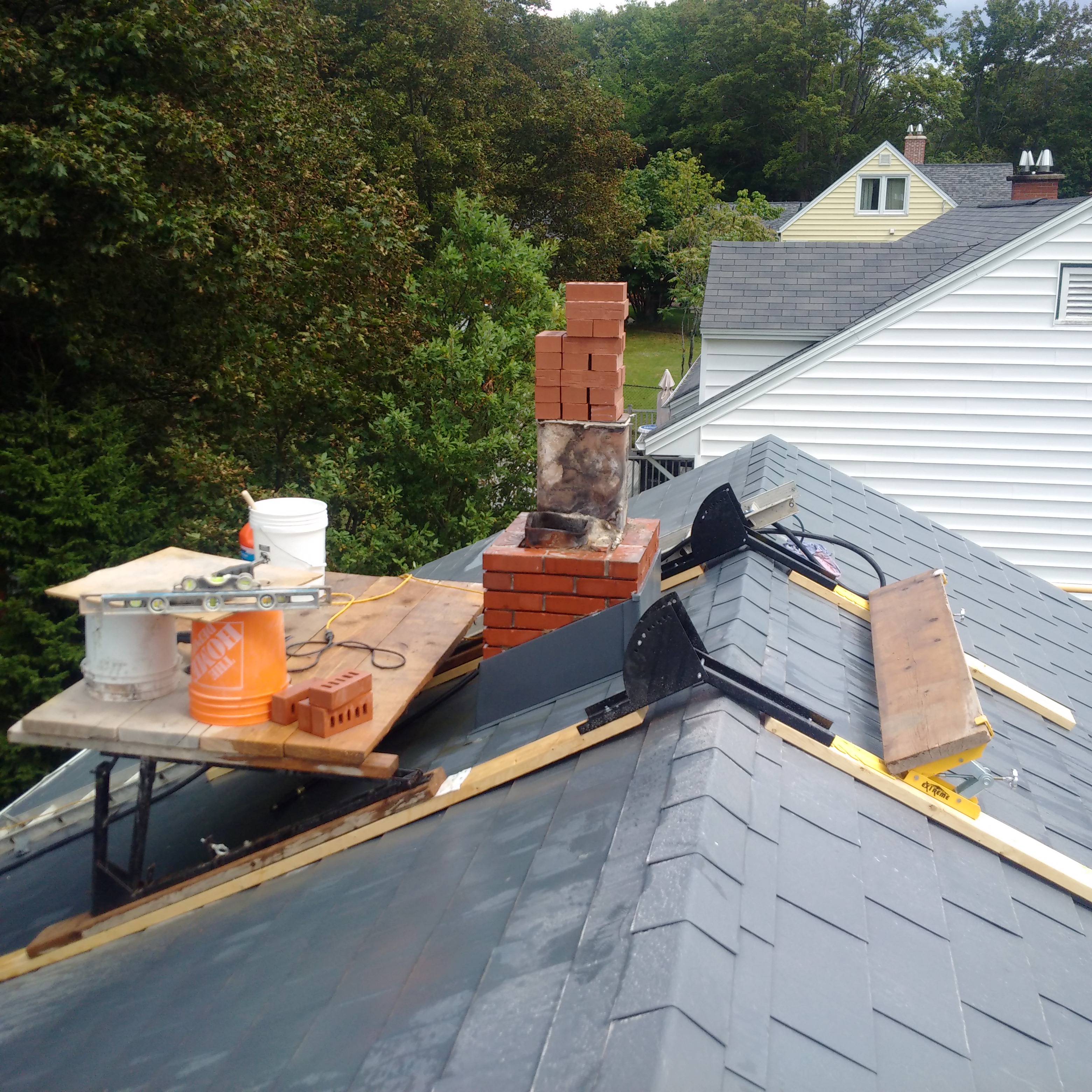 image of chimney liner installation services completed in Halifax-Dartmouth Regional Municipality by Pro Chimney Services based in Halifax, NS servicing all of the Halifax-Dartmouth Regional Municipality, Bedford, Sackville, Mount Uniacke, Windsor, Hantsport , Wolfville, Kentville, Chester, Mahone Bay, Lunenburg, Bridgewater, Liverpool, Fall River, Wellington, Enfield, Elmsdale, Brookfield, Truro, Musquodoboit Harbour & surrounding areas.