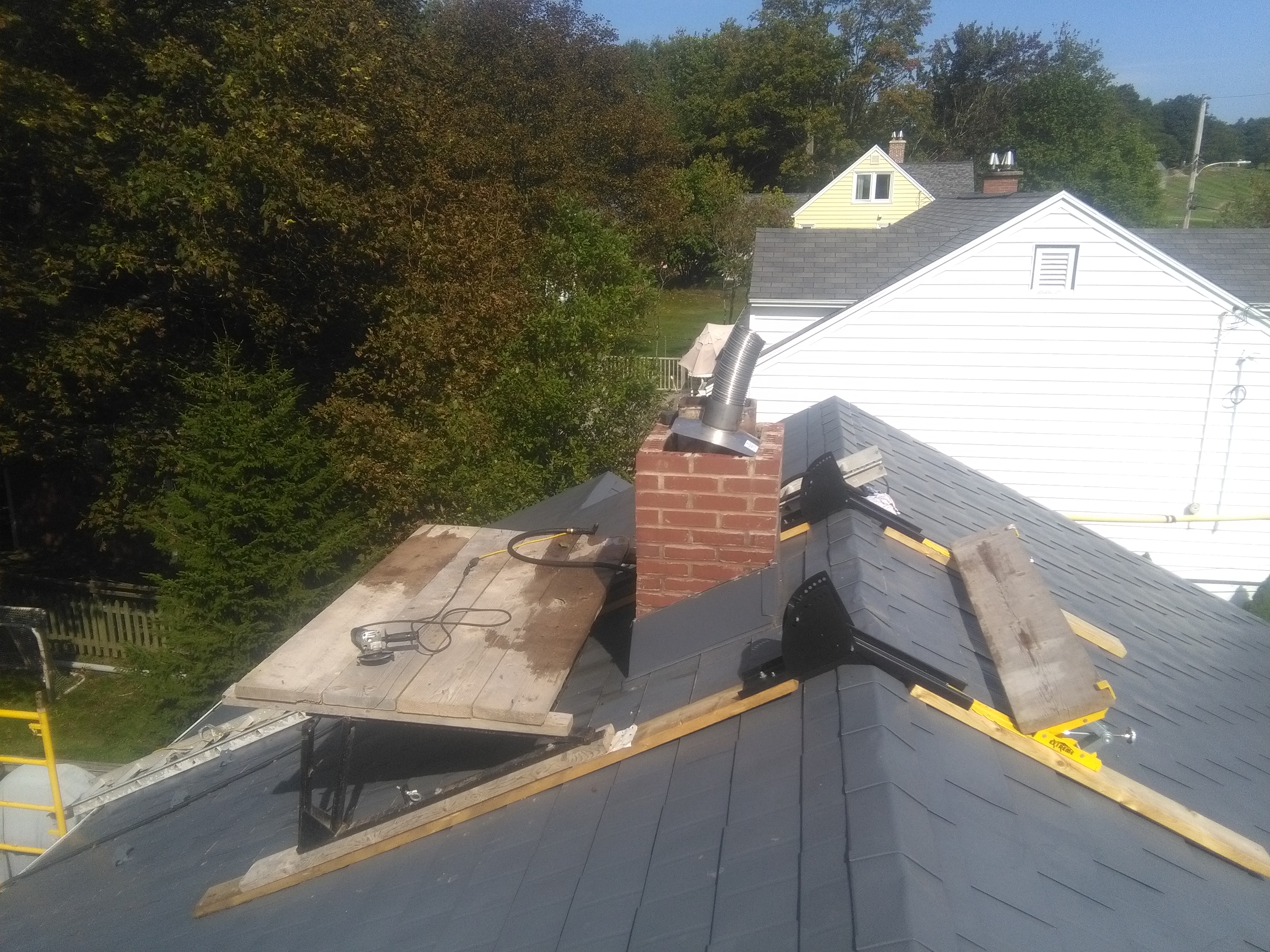 image of chimney liner installation services completed in Halifax-Dartmouth Regional Municipality by Pro Chimney Services based in Halifax, NS servicing all of the Halifax-Dartmouth Regional Municipality, Bedford, Sackville, Mount Uniacke, Windsor, Hantsport , Wolfville, Kentville, Chester, Mahone Bay, Lunenburg, Bridgewater, Liverpool, Fall River, Wellington, Enfield, Elmsdale, Brookfield, Truro, Musquodoboit Harbour & surrounding areas.